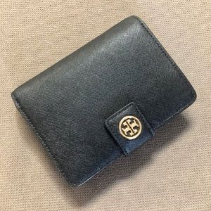 Tory Burch NWOT Robinson French Fold Wallet